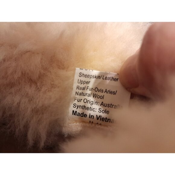 Koolaburra La Volta Deluxe Black Leather Pre Ugg Wedge Bootie Size 7 Shearling - Picture 9 of 9